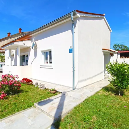 House Zlata 2444 Pula